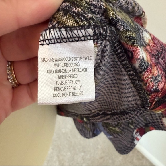 French Laundry Floral Wrap Shirt Size Large - Picture 7 of 9